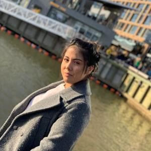 Meet your Posher, Ana laura